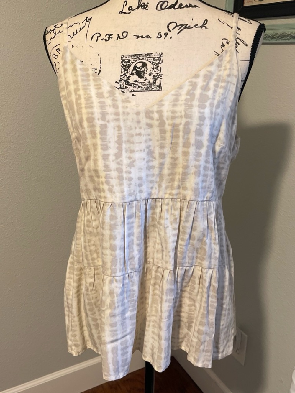 Old Navy Cream and White Tie-Dye Spaghetti Strap Mini Dress